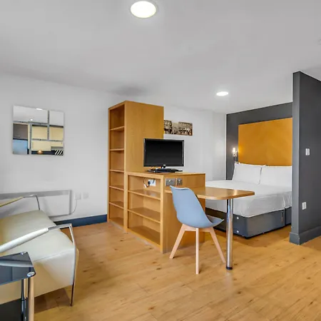 מלון דירות Roomzzz West