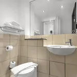 Roomzzz West 4* Leeds (West Yorkshire)