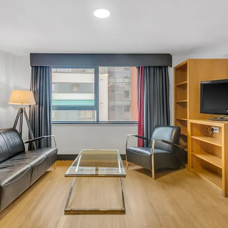 Lejlighedshotel Roomzzz West 4*