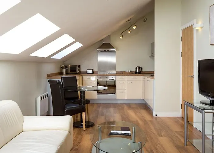 Roomzzz West 4* Leeds (West Yorkshire)