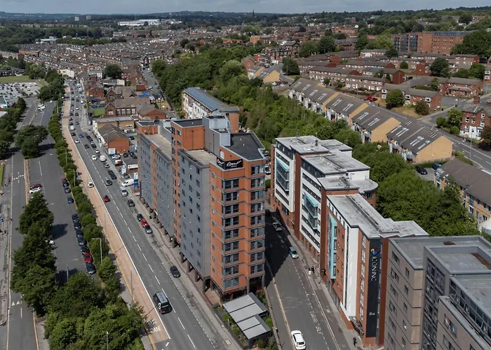 Roomzzz West 4* Leeds (West Yorkshire)