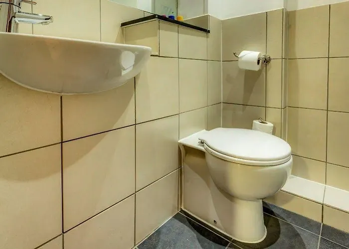 Apartahotel Roomzzz West