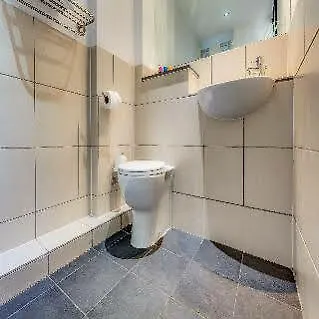 Aparthotel Roomzzz West