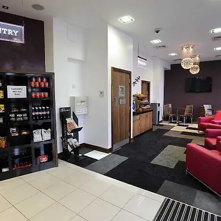 Roomzzz Leeds West