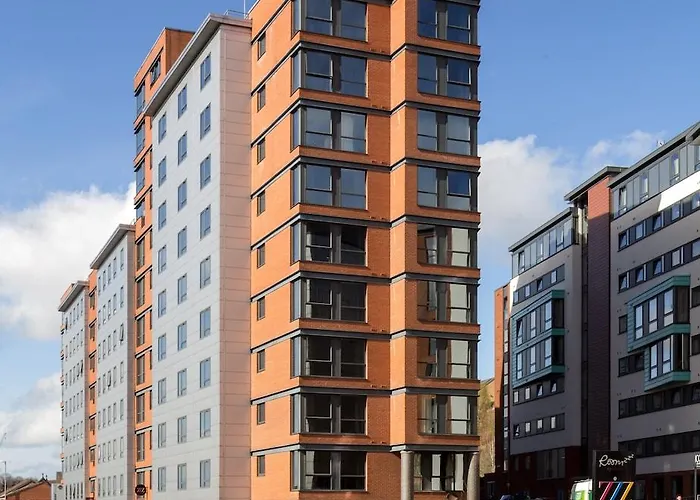 Roomzzz West 公寓式酒店 利兹