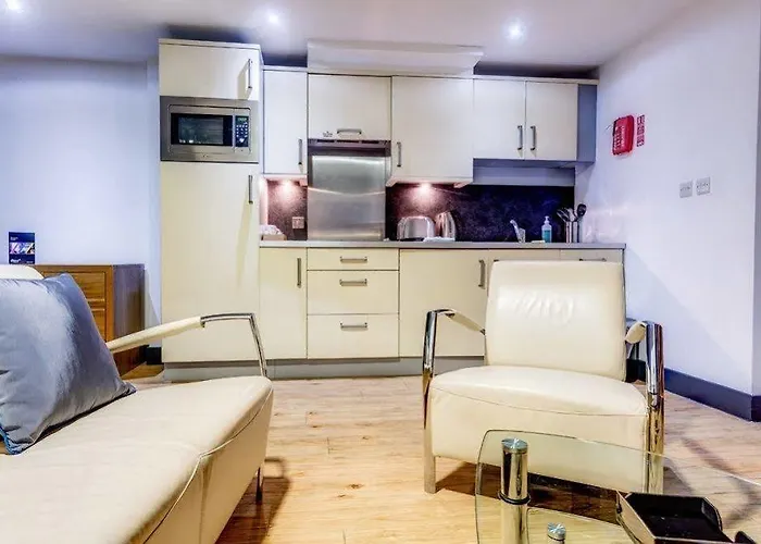 Roomzzz West 公寓式酒店 利兹